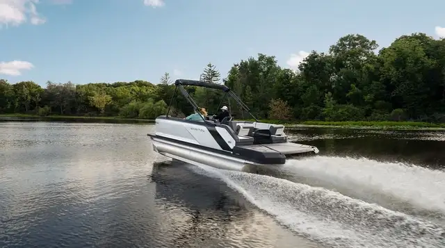 2024 Manitou Cruise 22 MAX Switchback **BLOW OUT PRICING !!!! ** in Powerboats & Motorboats in Moose Jaw - Image 5