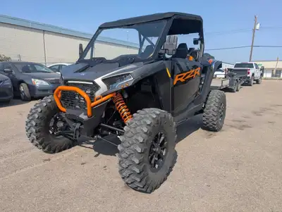 The 2024 Polaris RZR XP 1000 Ultimate is built to deliver premium off-road performance, advanced tec...