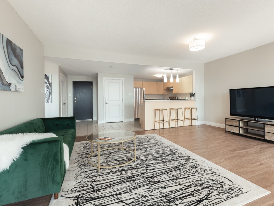 GORGEOUS BACHELOR APARTMENT NEAR PUBLIC GARDENS 3