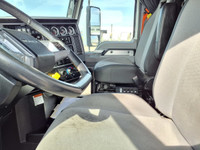 Ryder Stock ID: 866412 Transmission Type/Speed: AUTO 12 Engine: DIESEL MP8'17 445/1300-1700 Horse Po... (image 8)