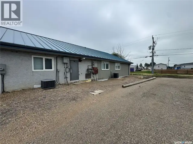 102 Sims AVENUE Weyburn, Saskatchewan in Commercial & Office Space for Sale in Regina - Image 29