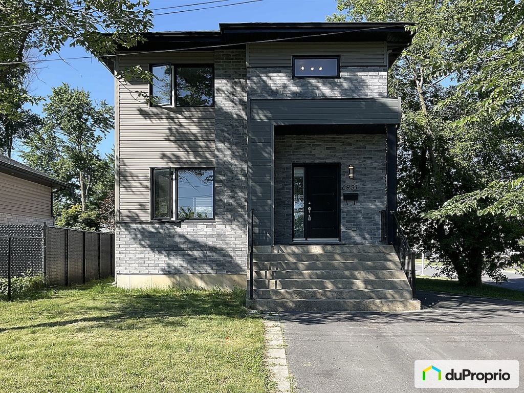 $839,000 - Duplex for sale in Longueuil (St-Hubert) — photo 1