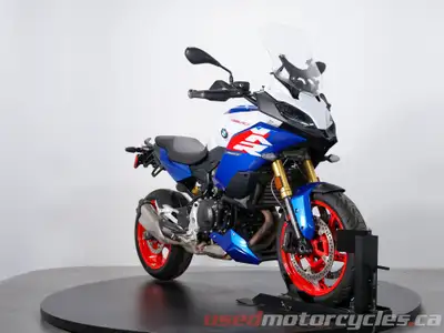 2025 BMW F900XR with 4,753 kms — a fully loaded adventure-sport bike in excellent condition. Equippe...