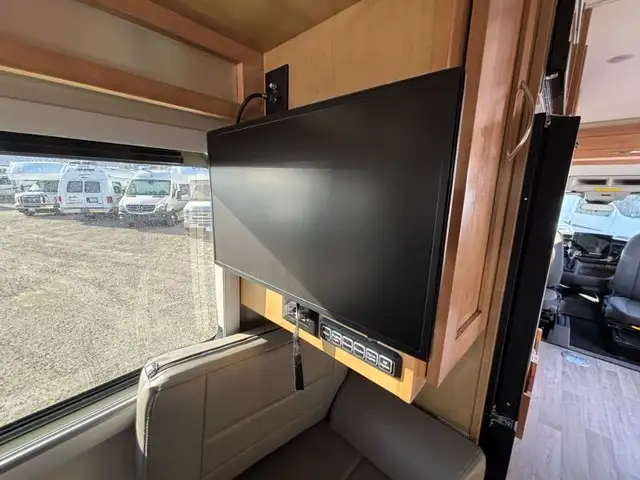 2024 Beyond 22C in RVs & Motorhomes in Laval / North Shore - Image 10