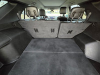 The 2019 Chevrolet Equinox Premier combines refined style, advanced technology, and everyday versati... (image 8)