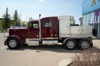 --DRIVE THE DREAM THIS SUMMER AT ADRENALIN MOTORS! NOW LOCATED IN GASOLINE ALLEY, RED DEER!-- 2009 L... (image 7)
