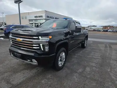 Fully Loaded High Country Deluxe Package Crew Cab.Folding running boards6.6L Diesel engine with 10 s...