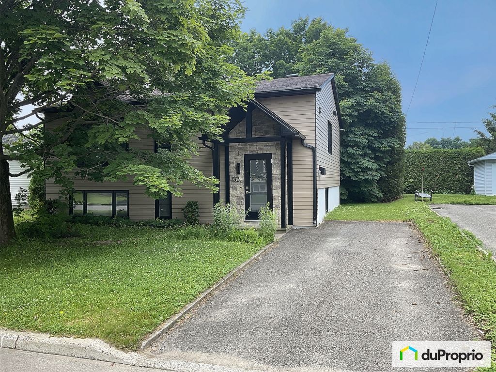 $484,500 - Bungalow for sale in St-Augustin-De-Desmaures — photo 1