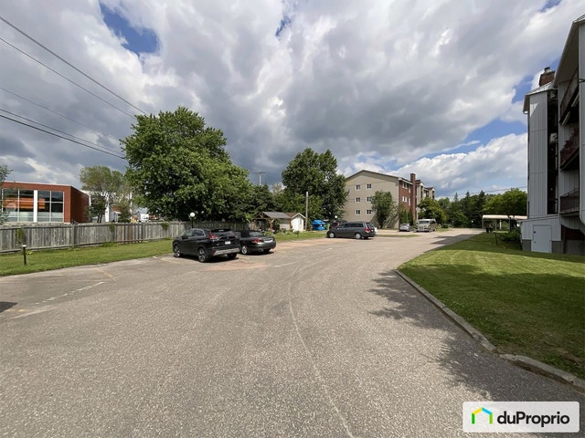 $240,000 - Condominium for sale in Chicoutimi (Chicoutimi) — photo 2
