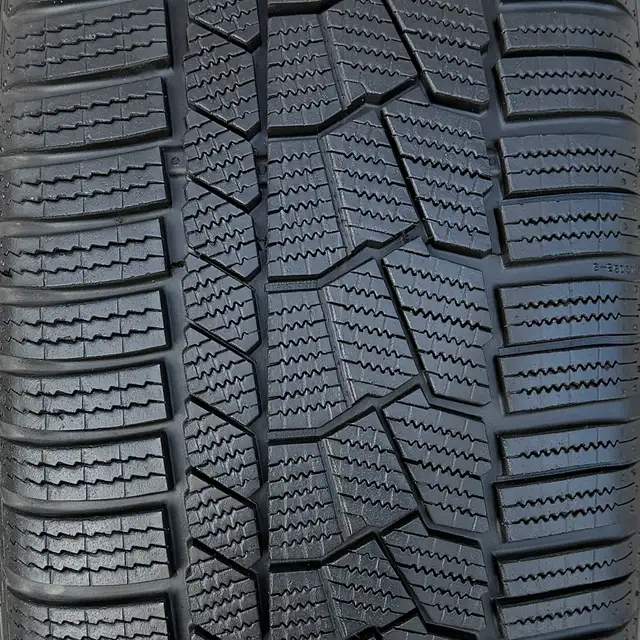 (98%) 4x Porsche Macan EV Electric 22" OEM Winter Wheels Package in Tires & Rims in City of Toronto - Image 11