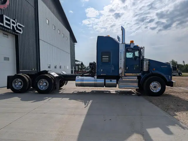 2013 KENWORTH T800 in Heavy Trucks in Kamloops - Image 5