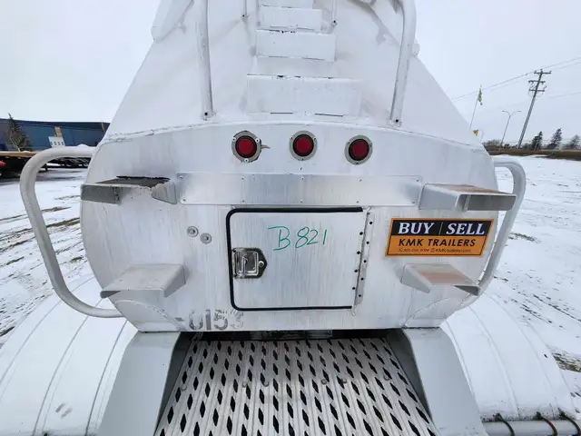 2002 Beall Super B-Train Hopper/Grain/Tri-Tri axles in Heavy Equipment in Barrie - Image 38