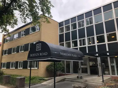81 Roslyn Rd- Shorecrest Plaza- 1 Bedroom