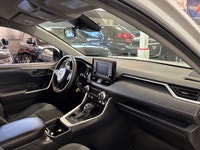 FEATURING : AWD, ROOF RACK, WEATHERPROOF FLOORMATS, MULTI DRIVE AND TERRAIN MODES, LANE TRACING ASSI... (image 8)