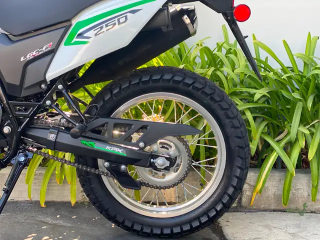 250CC DUAL SPORT MOTORCYCLE | STREET LEGAL DIRT BIKE | LIFAN KPX in Street, Cruisers & Choppers in City of Montréal - Image 5