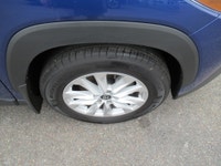 Fresh off lease from Toyota this super rare Corolla Cross is in super condition! Loaded up nicely wi... (image 4)