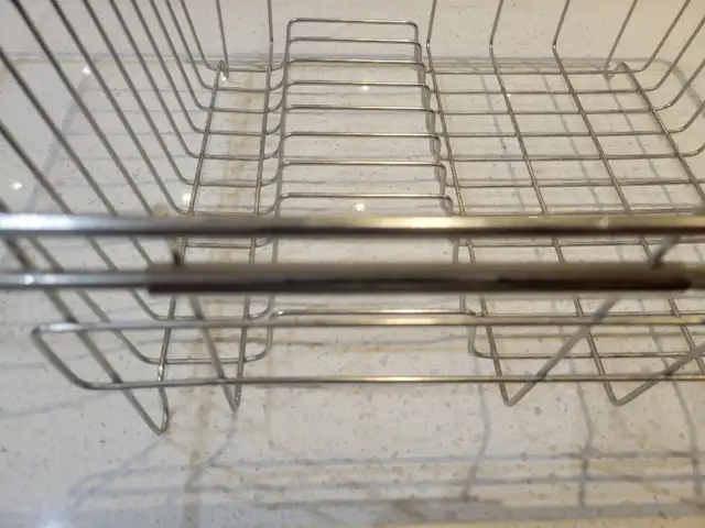 Dish Drying Rack in Kitchen & Dining Wares in Markham / York Region - Image 6