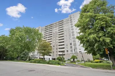 Welcome to this beautiful two-bedroom condo located in the highly desirable High Park-Swansea neighb...