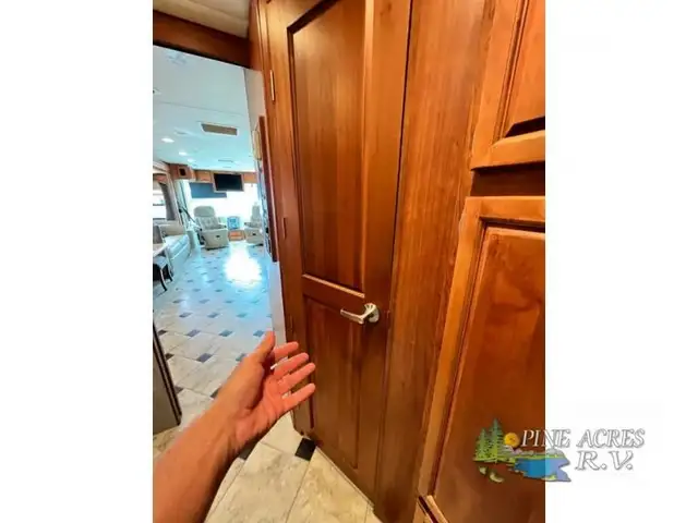 2009 Holiday Rambler Endeavor 41 PDQ 062,221 Miles in RVs & Motorhomes in Moncton - Image 48