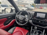 This Toyota Highlander delivers a Intercooled Turbo Regular Unleaded I-4 2.4 L/146 engine powering t... (image 8)