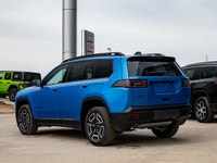 Welcome to 400 Chrysler Dodge Jeep Ram. 1.6L I-4 intercooled turbo engine - 4x4 drivetrain - Apple C... (image 5)