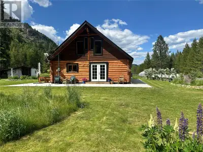Welcome to your secluded sanctuary just off Highway 3 on Bombini Road! This stunning log home, built...