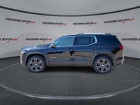 // ACCIDENT FREE!! // This 2023 GMC Acadia SLT AWD is a well-equipped midsize SUV built for busy fam... (image 4)