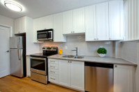 SPACIOUS 3 BEDROOM 1.5 BATHROOM TOWNHOUSE FOR RENT IN NORTH OSHAWA! SELECT TOWNHOMES REVITALIZED WIT... (image 2)