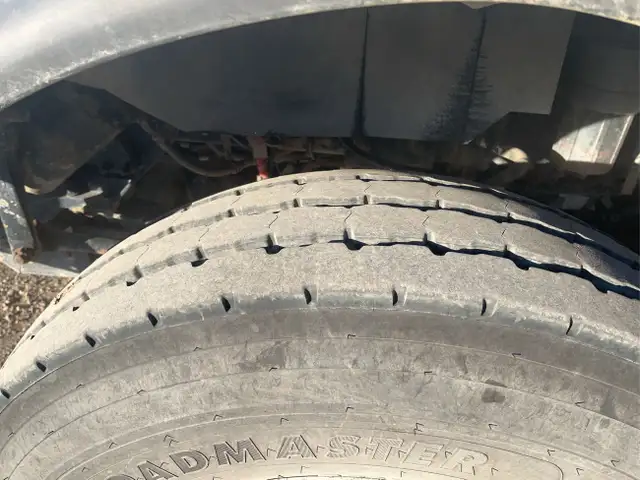 2016 Kenworth T800 in Heavy Trucks in Calgary - Image 8