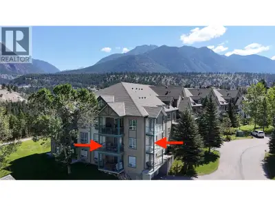 Welcome to The Peaks in beautiful Radium Hot Springs! This stunning fully renovated corner unit offe...