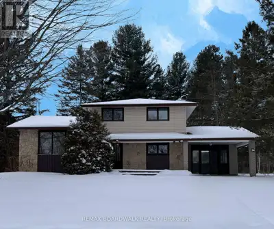 New Listing in Casselman Across from the Nation River Welcome to this charming multi-level home offe...