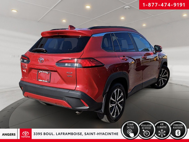 2023 Toyota COROLLA CROSS dans Autos et camions  à Saint-Hyacinthe - Image 4