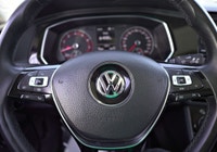 KEY FEATURES: PREMIUM ALLOY WHEELS | BLINDSPOT | KEYLESS ENTRY | STEERING WHEEL CONTROLS | APPLE CAR... (image 9)