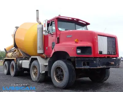 1999 International PAYSTAR 5000 International PAYSTAR 5000 1999 1999 International 5600 maintenant d...