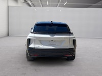 Single-Speed Automatic Transmission | All-Wheel Drive (AWD) System | 102 kWh Ultium Battery Pack | D... (image 4)