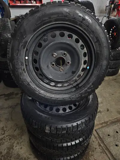 Very nice set of Nokian Nordman SUV winter tires on steel rims. Rims: 17x7 Bolt pattern: 5x114.3 Off...