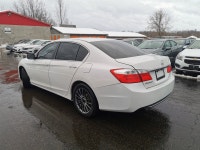 • Power_Steering • Power_Brakes • Power_Windows • Power_Seat • Power_Mirrors • Power_Locks • Air_Con... (image 2)