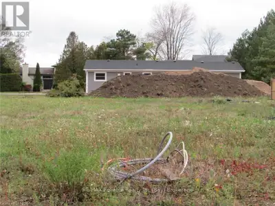 Premium building lot in Bayfield?s west side near the beach. Located in picturesque ?Bayfield Meadow...