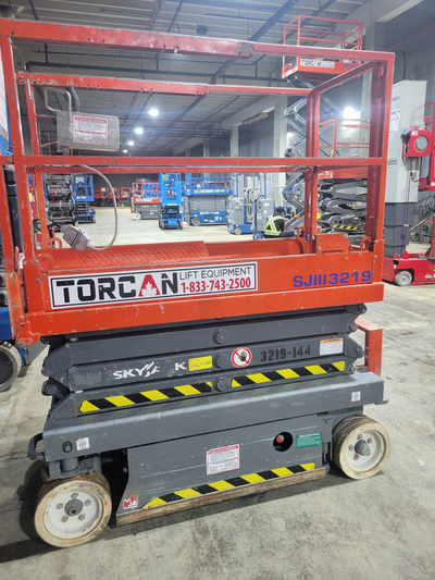 2013 SKYJACK SJIII3219, 19' ELECTRIC SCISSOR LIFT Note: All machines are part of our active rental f...