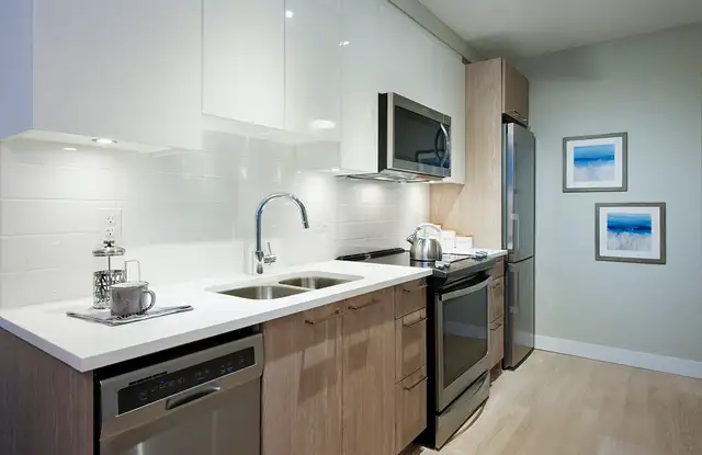 Gorgeous 1 bedroom apartment at Novare in New Westminster! in Long Term Rentals in Burnaby/New Westminster - Image 7