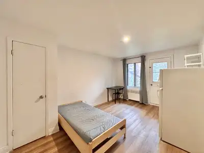 chambre à louer-chambre-room for rent-room-cote des neiges-cdn-tout inclus-meublé-furnished-all incl...
