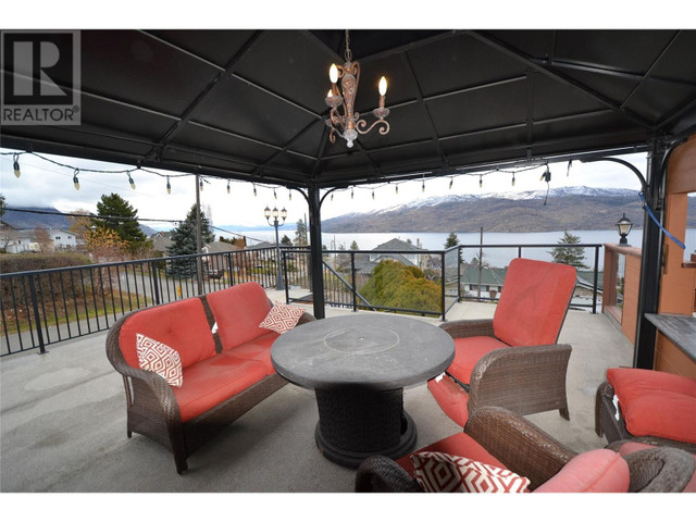 6106 Gummow Road Peachland, British Columbia in Houses for Sale in Penticton - Image 2