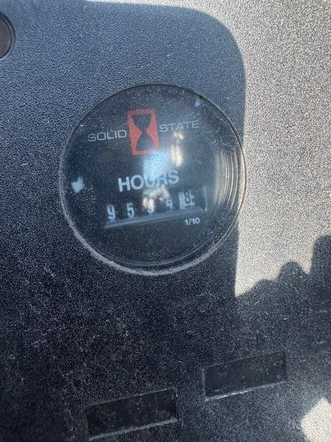 JLG Gradall G6-42A Telehandler Worksite Ready in Heavy Equipment in Hamilton - Image 18