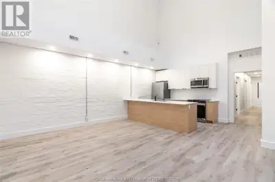 138 King STREET West Unit# 205 Chatham, Ontario