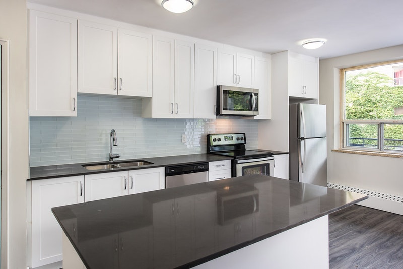 2893 & 2897 St. Clair Ave. E Bachelor Apartment for Rent Long Term