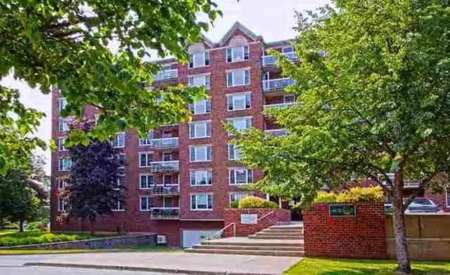 25-062 Lovely furnished condo in Halifax in Short Term Rentals in City of Halifax - Image 2