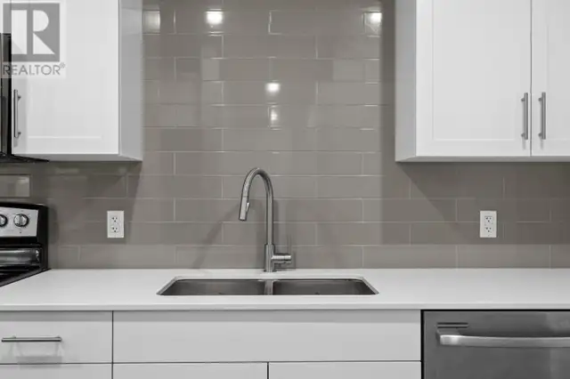 303 18 Gilbert Drive East Royalty, Prince Edward Island in Condos for Sale in Charlottetown - Image 26