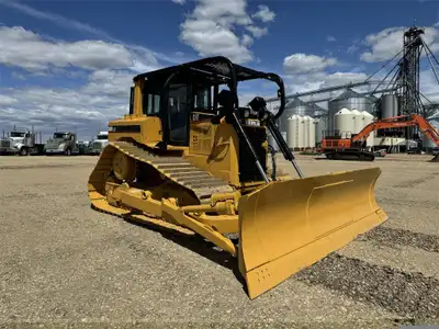 2006 CAT D6R Series 3 LGP with angle blade and winch Located near Westlock Alberta HRS: 11,427 Work...