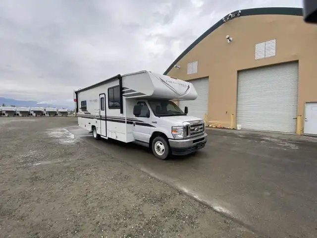 2023 Coachmen RV Freelander 27QB in RVs & Motorhomes in Kamloops - Image 2