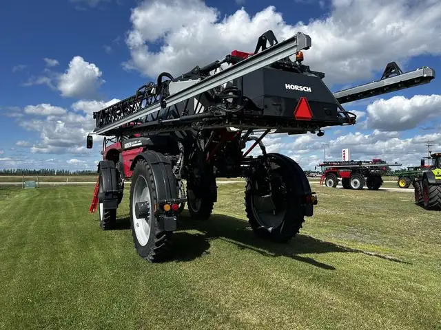 2022 HORSCH LEEB 6.300VL SPRAYER in Farming Equipment in Winkler - Image 4